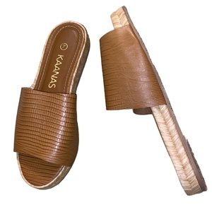 LN Kaanas Tan Embossed Leather Espadrille Slides Sandals - 7